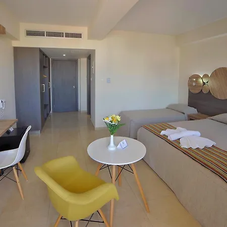 Nelia Hotel&spa 4*