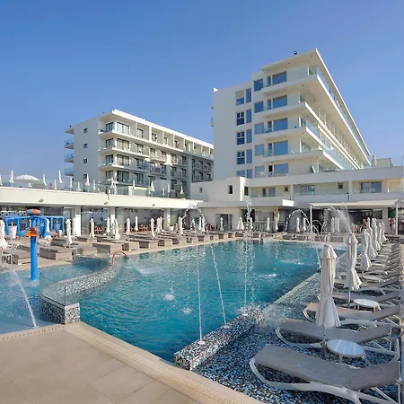Nelia Hotel&spa 4*