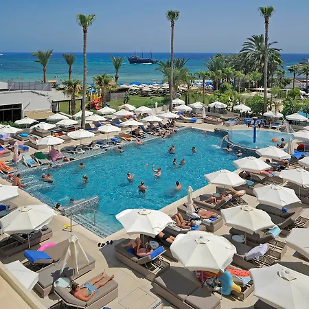 Nelia Hotel&spa 4*