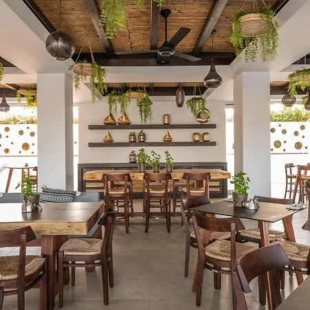 Nelia Hotel&spa Hotel 4*