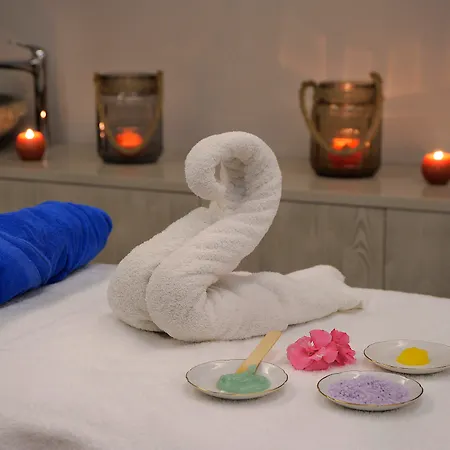 Nelia & 4* アヤナパ