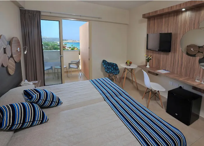 Nelia & 4* Ayia Napa