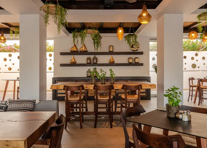 Nelia & Hotell Ayia Napa