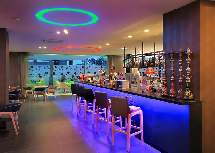 Nelia & Hotel Ayia Napa