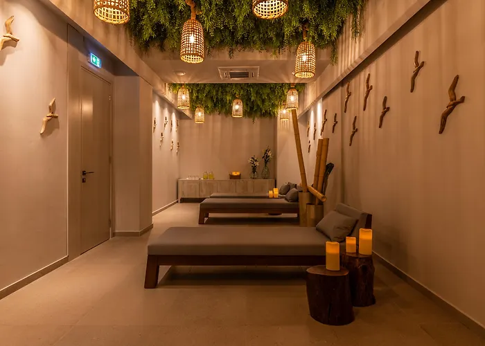 Nelia & Hotel Ayia Napa