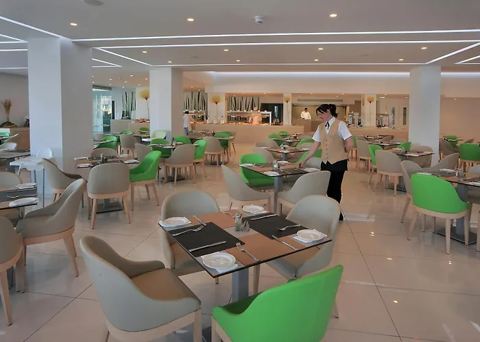 Nelia & 4* איה נאפה