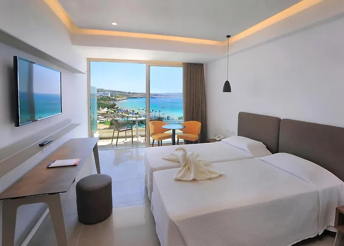 Nelia & Hotell Ayia Napa